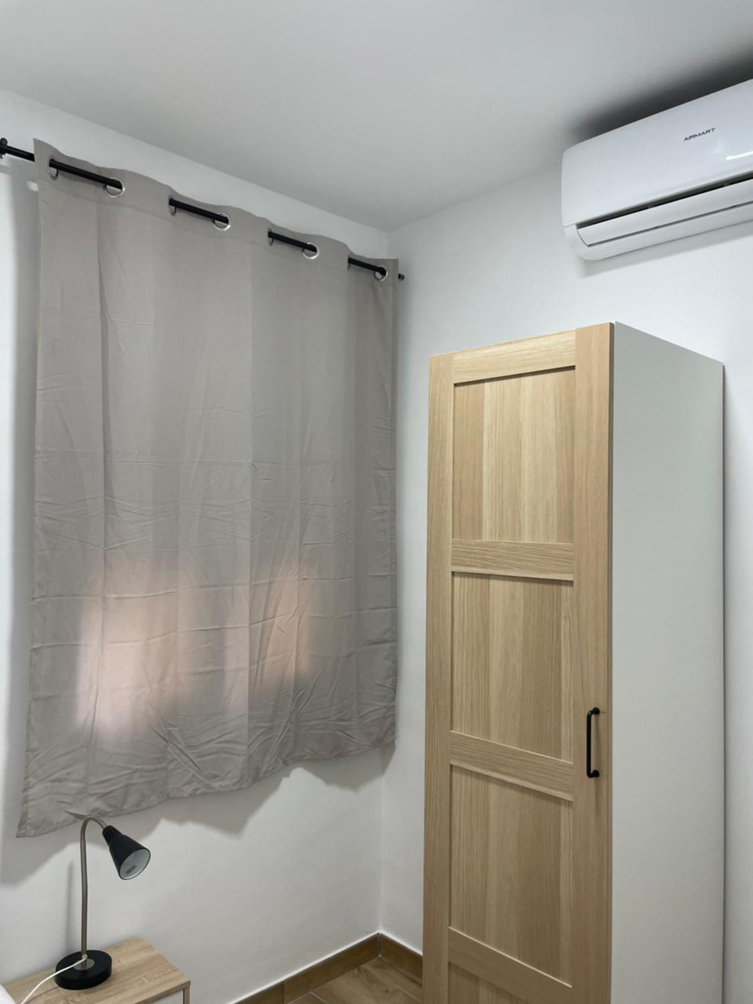 Apartamentos Tarradellas Sants Estació Barcelona Exterior foto