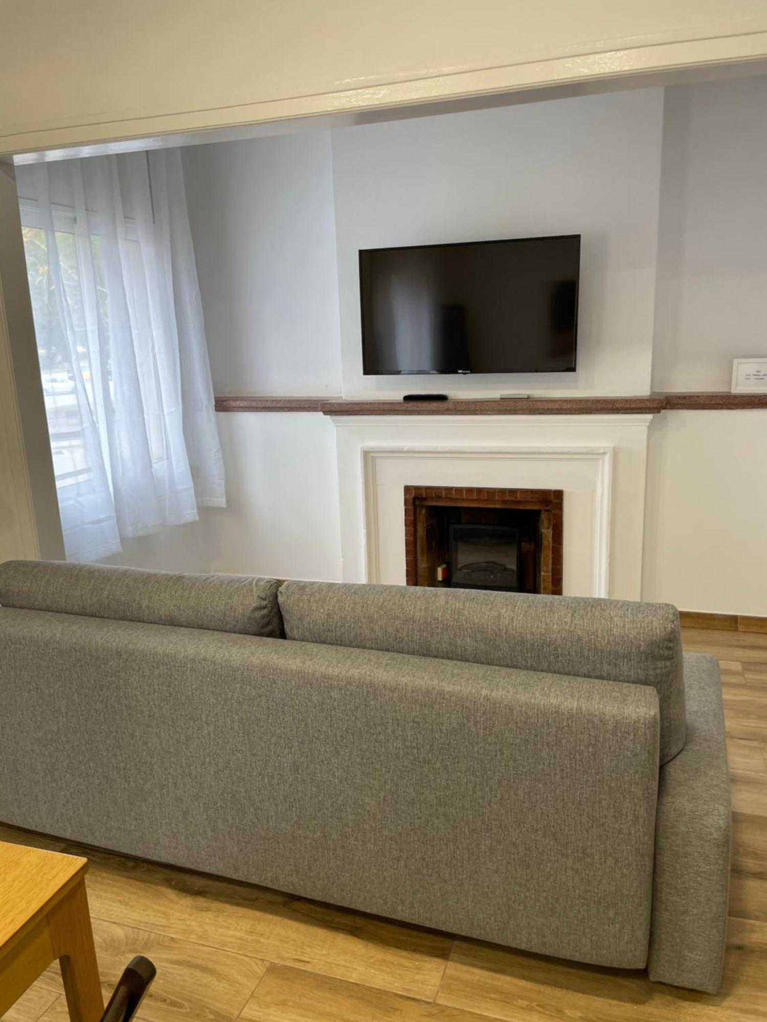 Apartamentos Tarradellas Sants Estació Barcelona Exterior foto