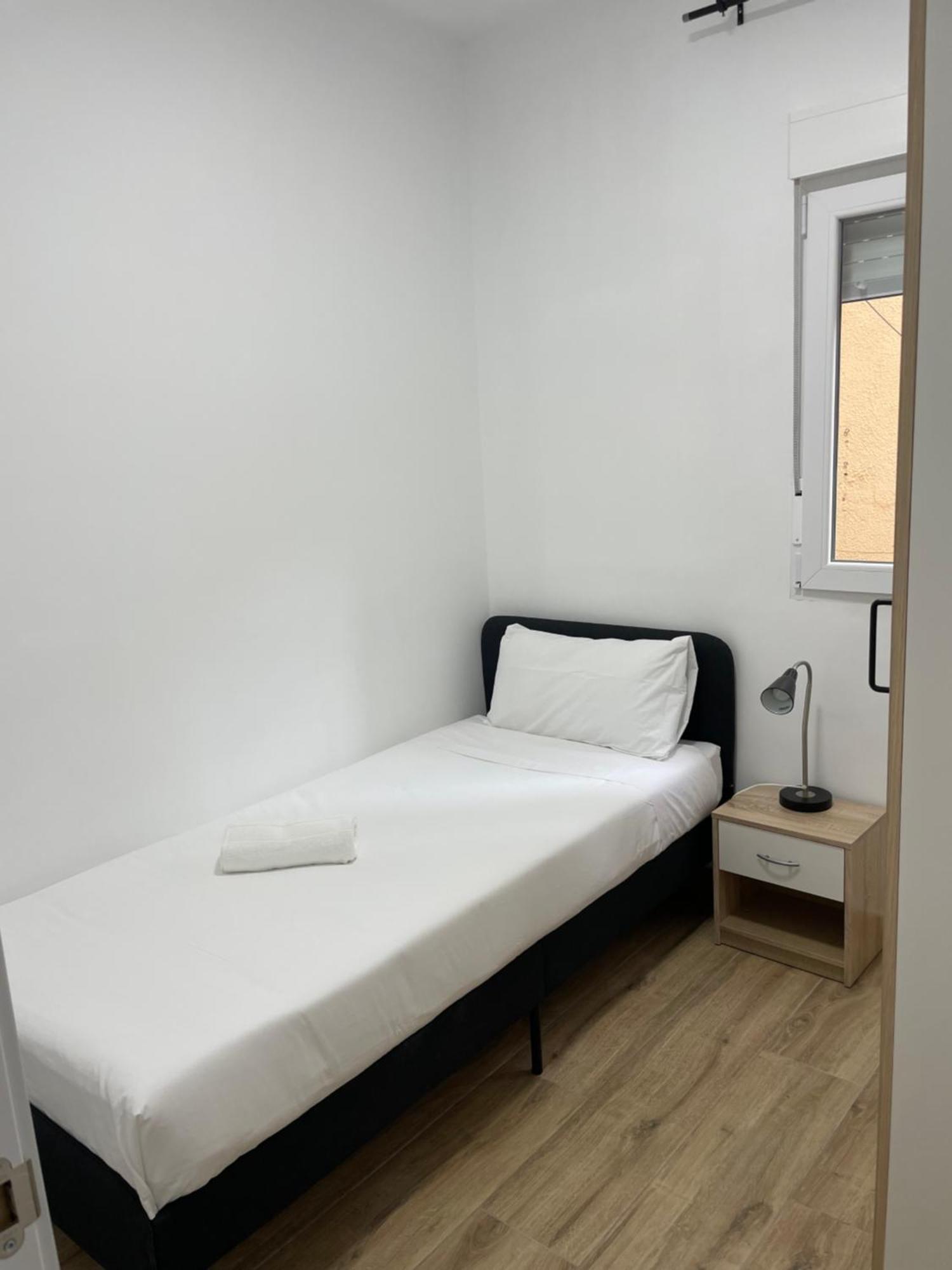 Apartamentos Tarradellas Sants Estació Barcelona Exterior foto
