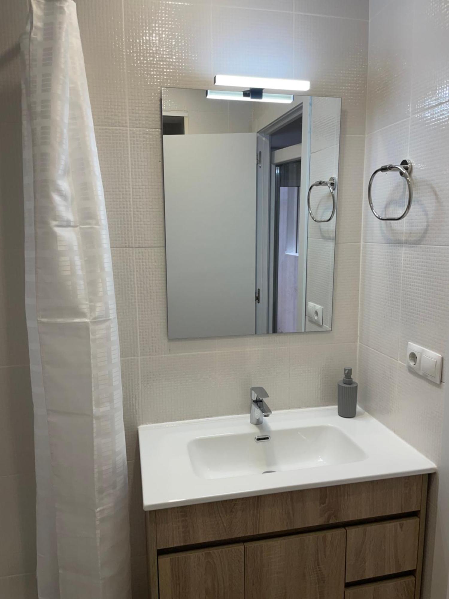 Apartamentos Tarradellas Sants Estació Barcelona Exterior foto