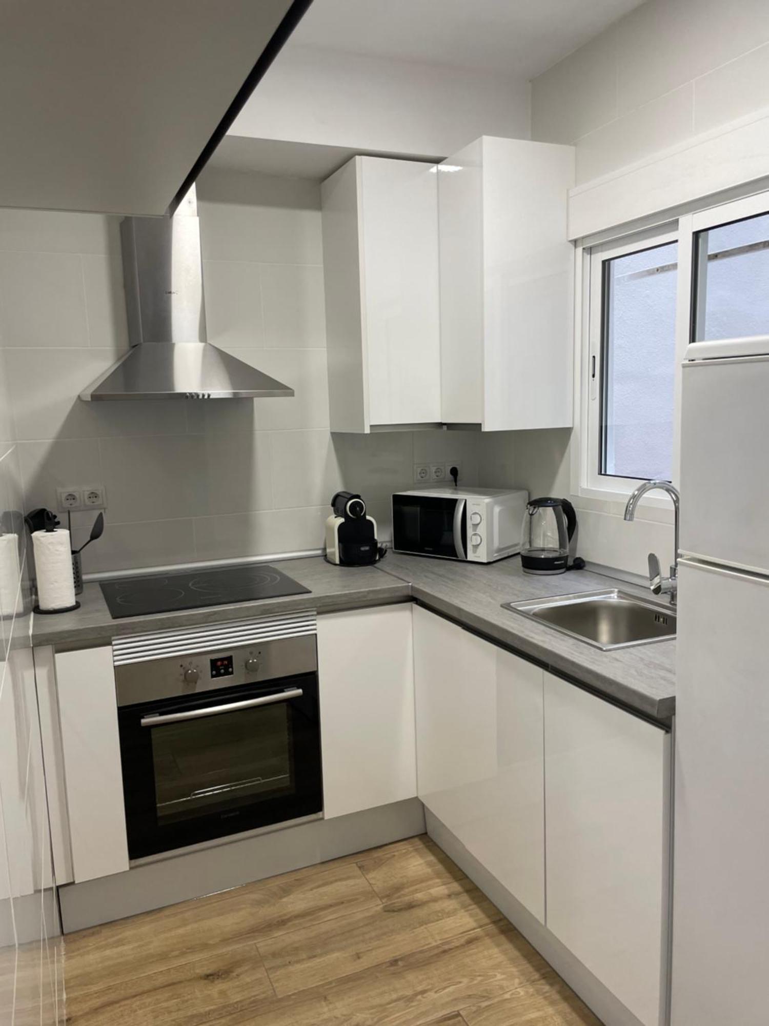 Apartamentos Tarradellas Sants Estació Barcelona Exterior foto