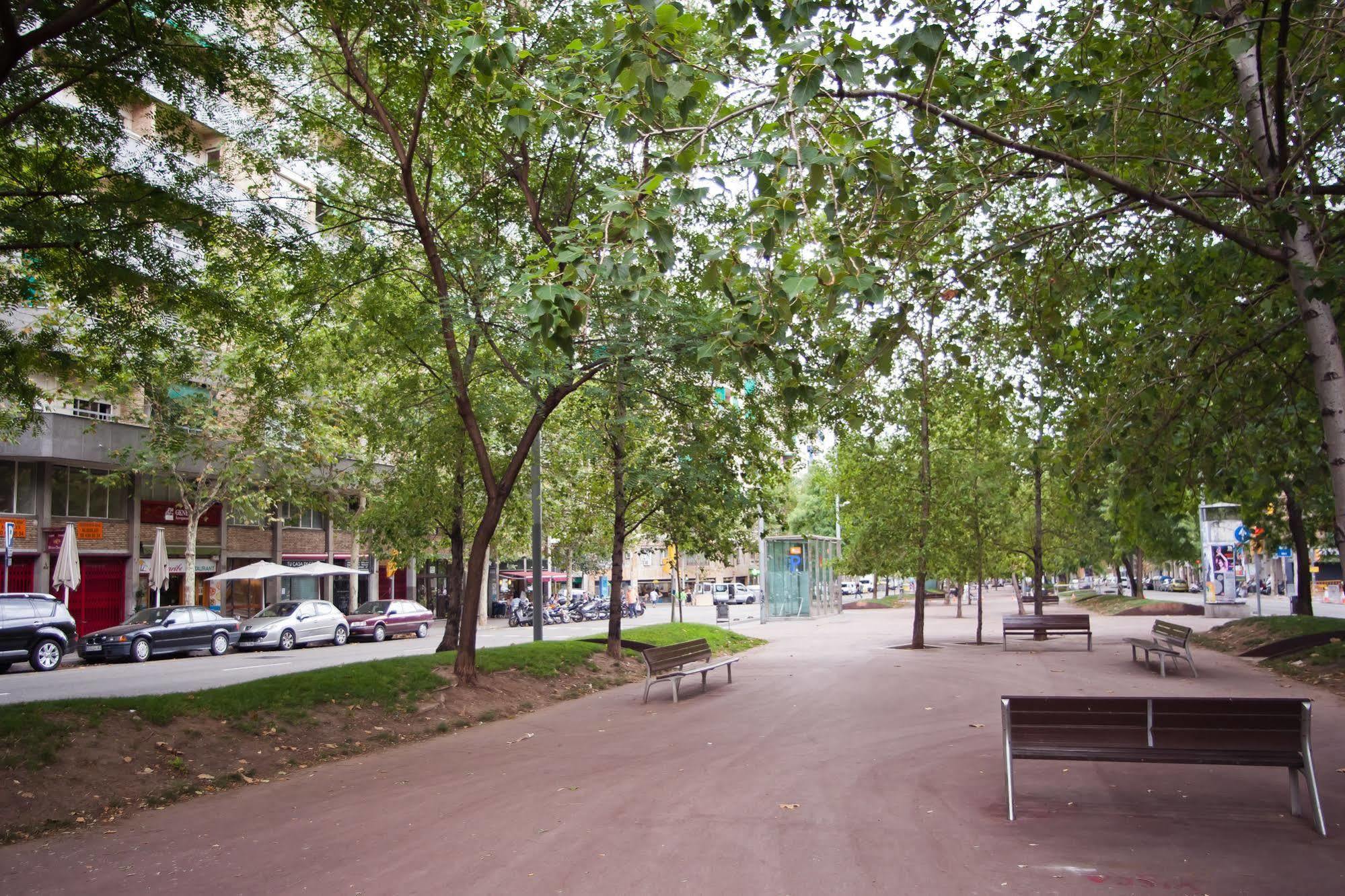 Apartamentos Tarradellas Sants Estació Barcelona Exterior foto