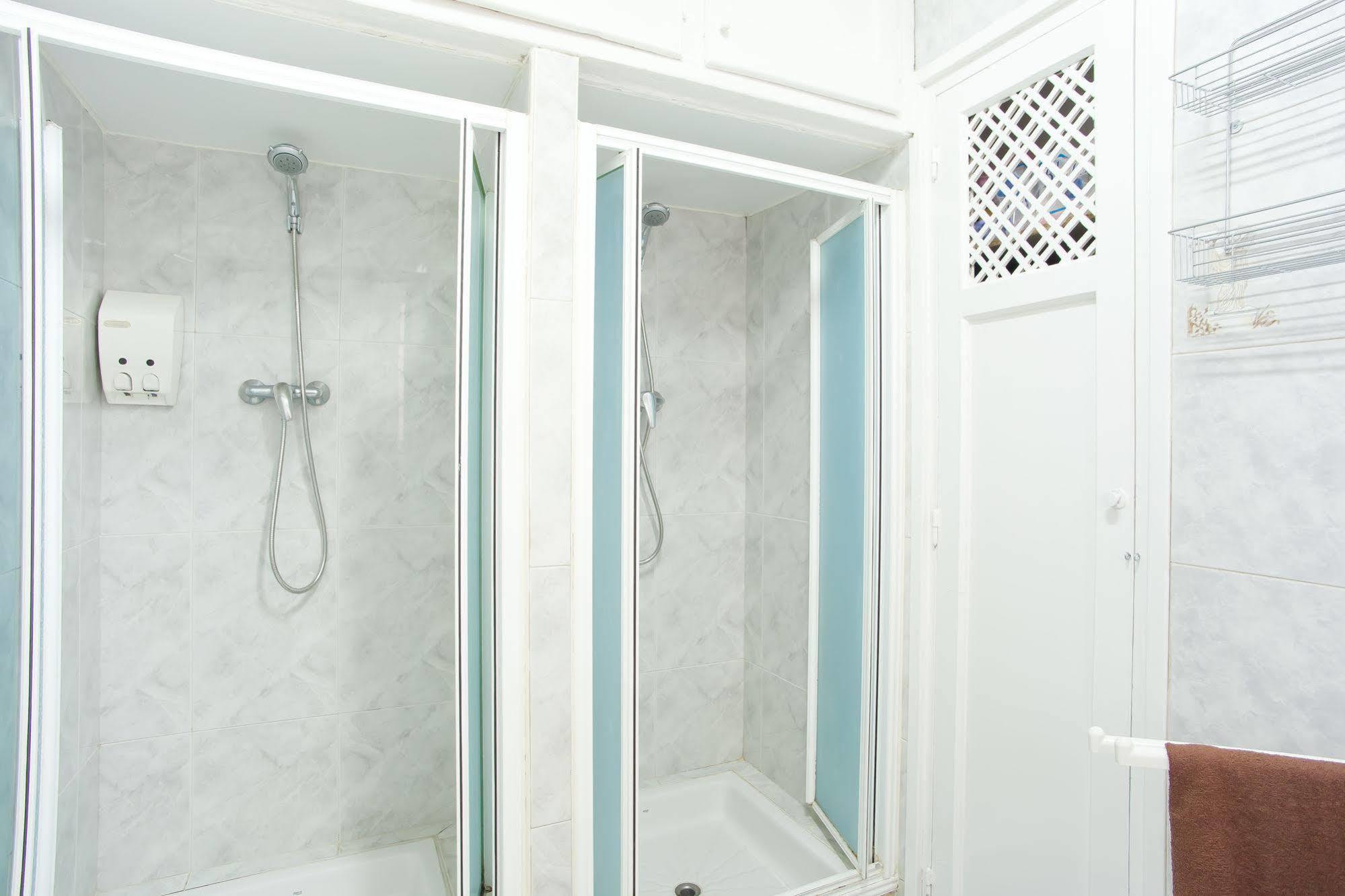 Apartamentos Tarradellas Sants Estació Barcelona Exterior foto