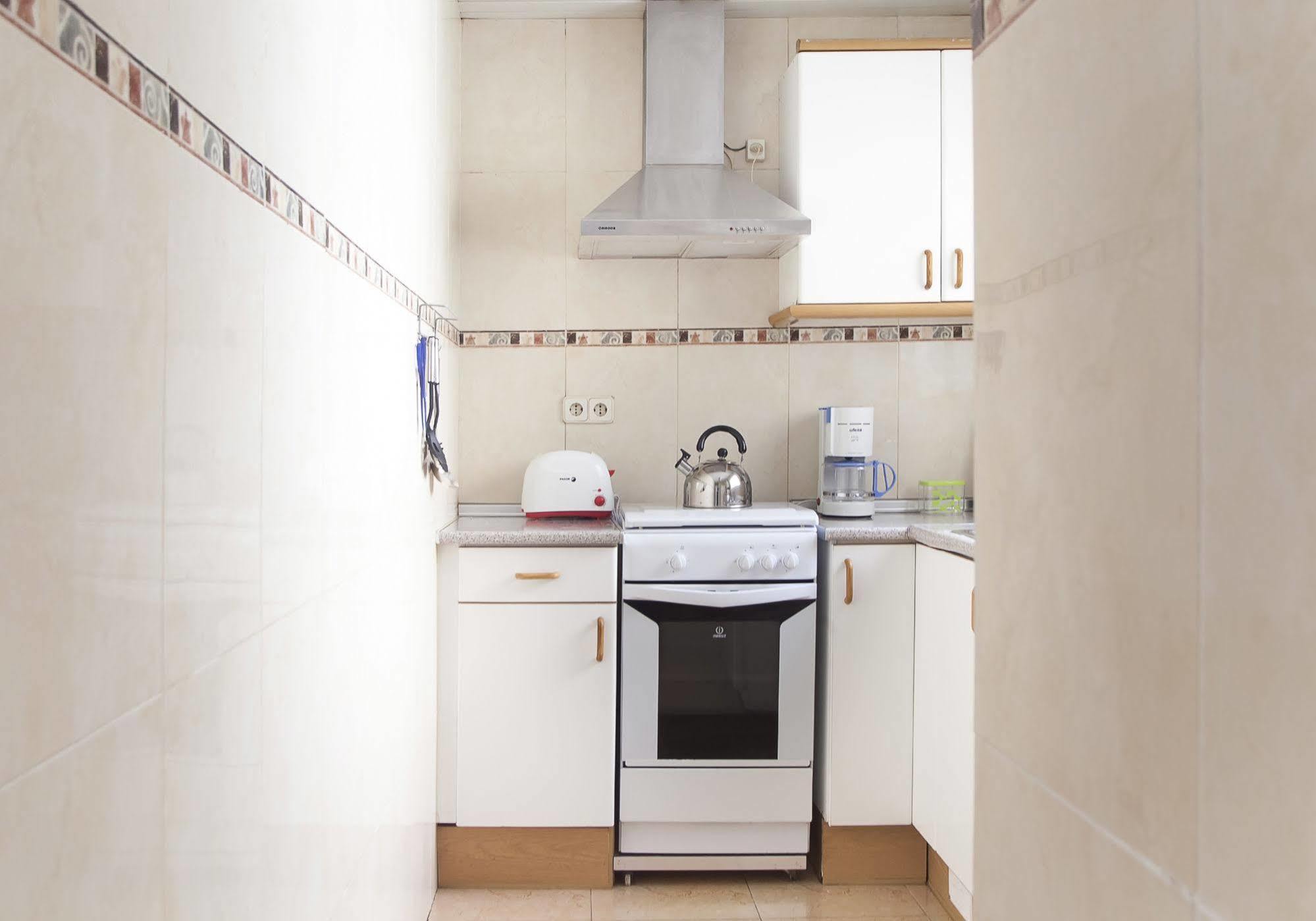 Apartamentos Tarradellas Sants Estació Barcelona Exterior foto