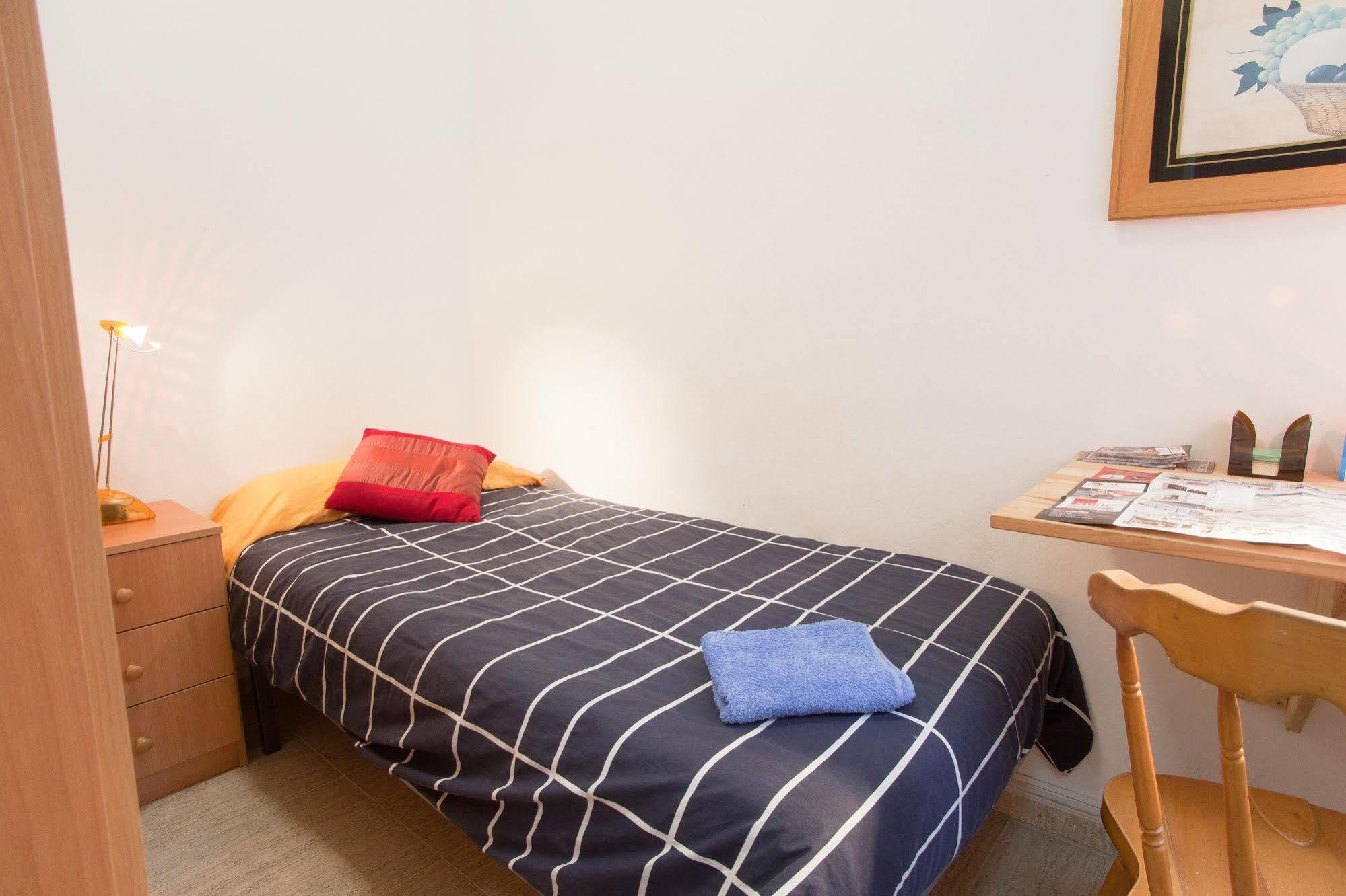 Apartamentos Tarradellas Sants Estació Barcelona Exterior foto