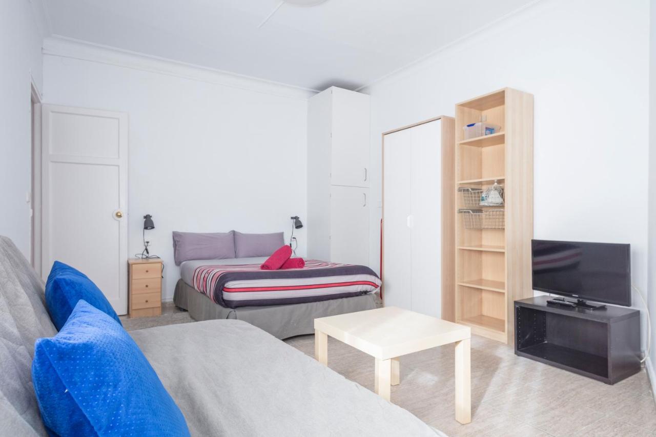 Apartamentos Tarradellas Sants Estació Barcelona Exterior foto
